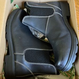 Eastland Chelsea boots